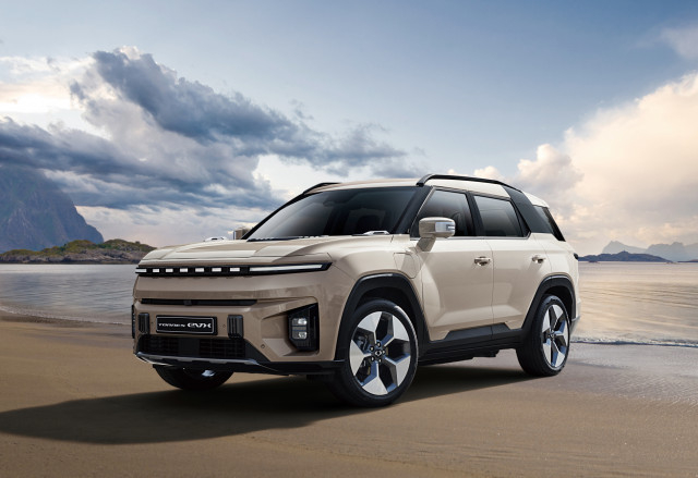 KG 모빌리티 토레스.jpg