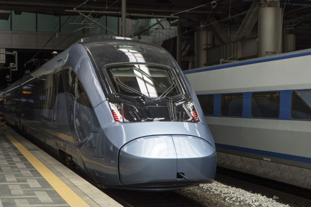 현대로템 2세대 KTX-이음.jpg