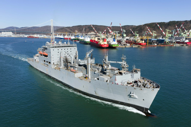 미해군소속 USNS 앨런 셰퍼트 함.jpg