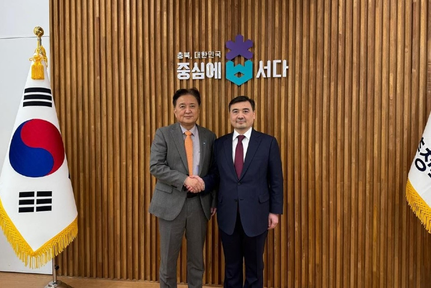 대사 김영환지사.jpg